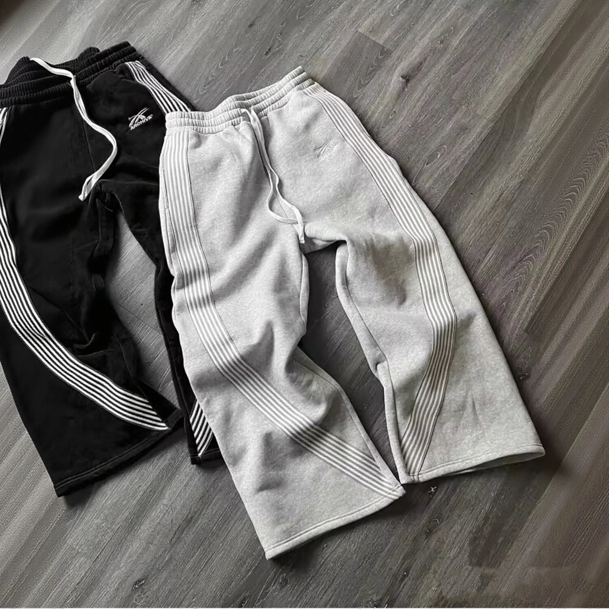 NO PURE SAINTS -STRIPED SWEATS-