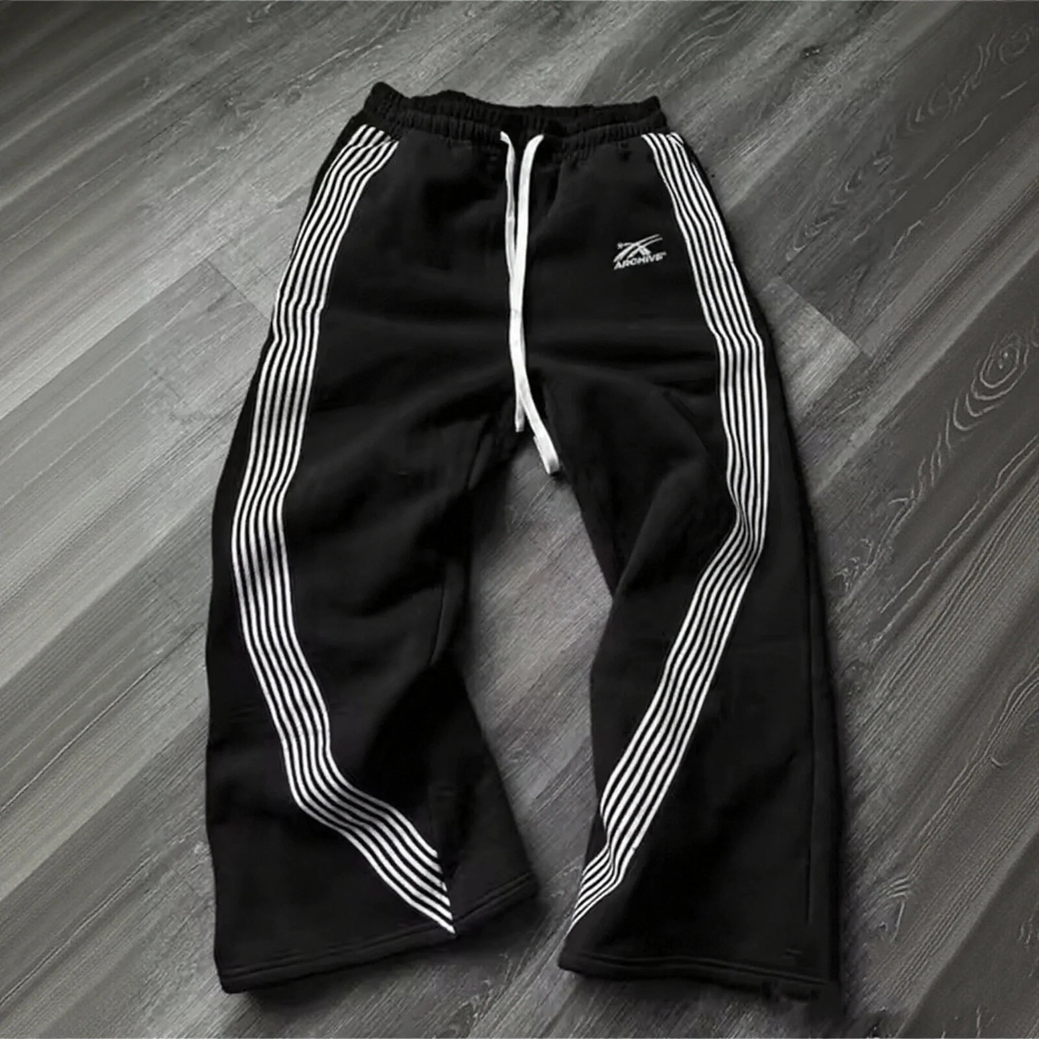 NO PURE SAINTS -STRIPED SWEATS-